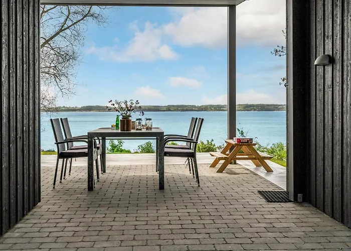 2 Bedroom Amazing In Aabenraa