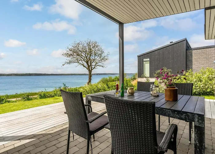 Ferienhaus 2 Bedroom Amazing In